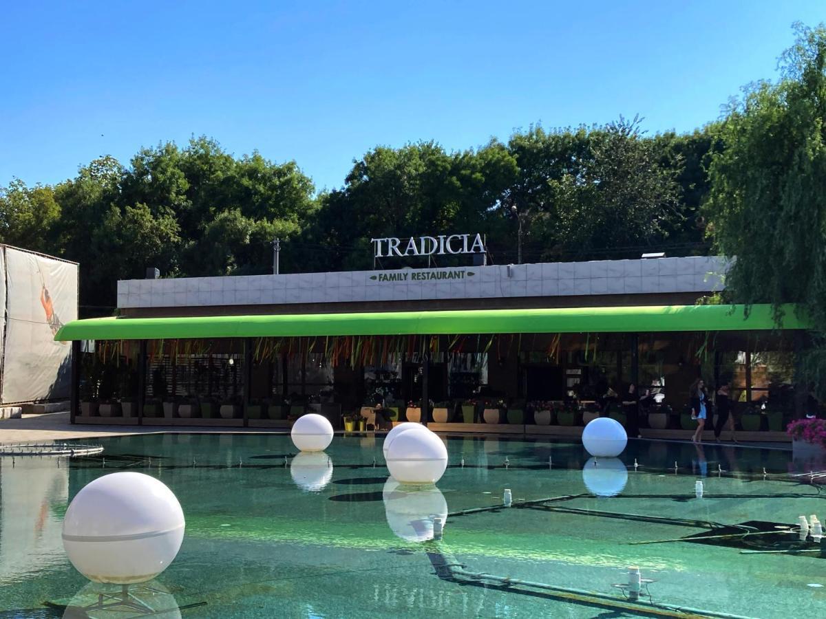 Arcadia Spacious Apartments Odessza Kültér fotó